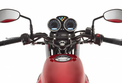 moto guzzi v7 stone cockpit.jpg