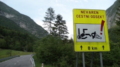 nevaren cestni odsek.JPG