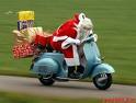 pere noel en vespa